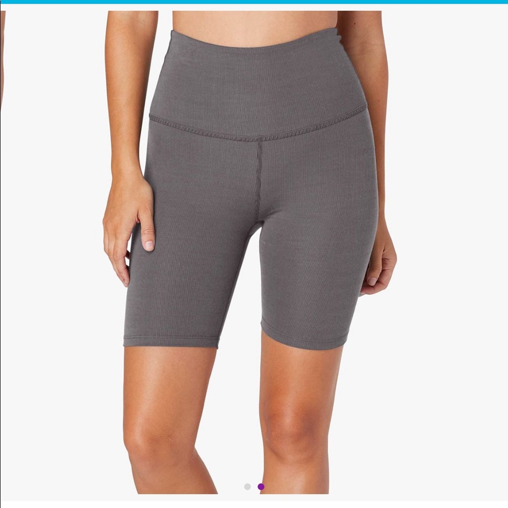 Beyond yoga heather grey bike shorts nwt small